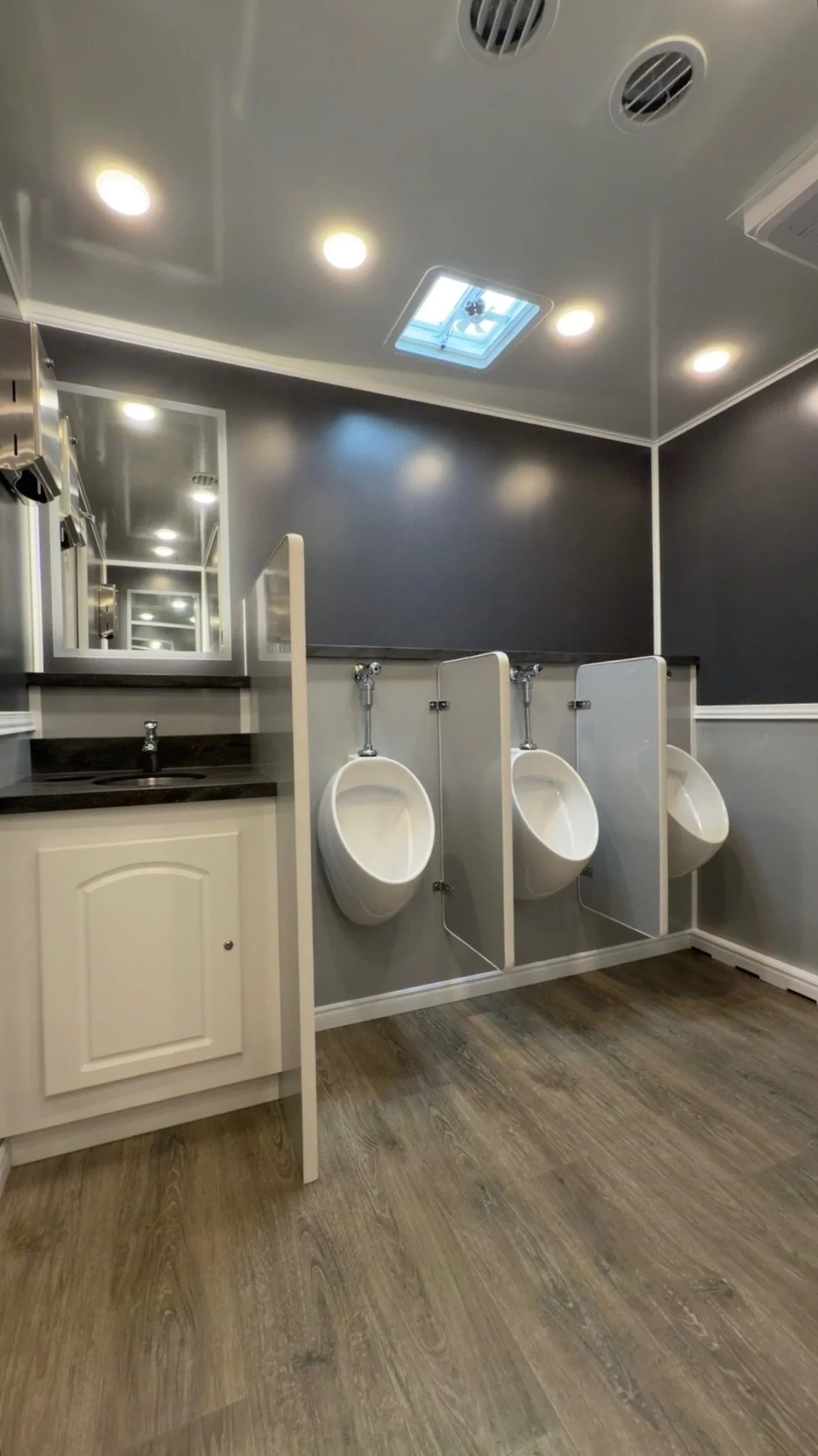 10-Stall Restroom verified view 3