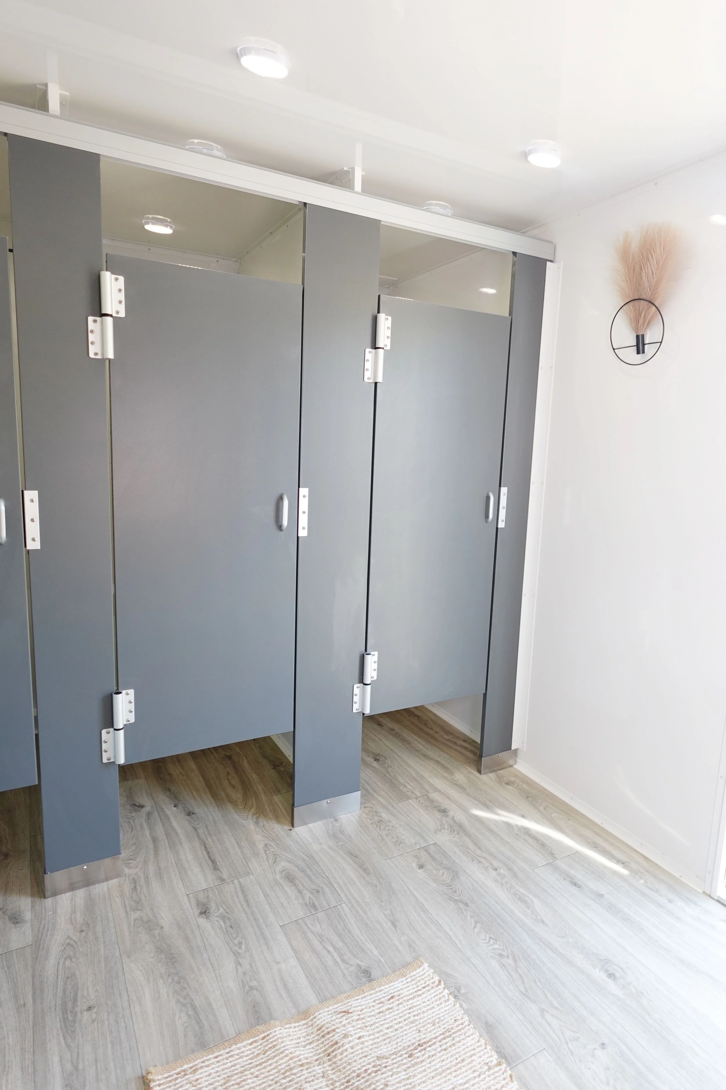 12-Stall Restroom verified view 5