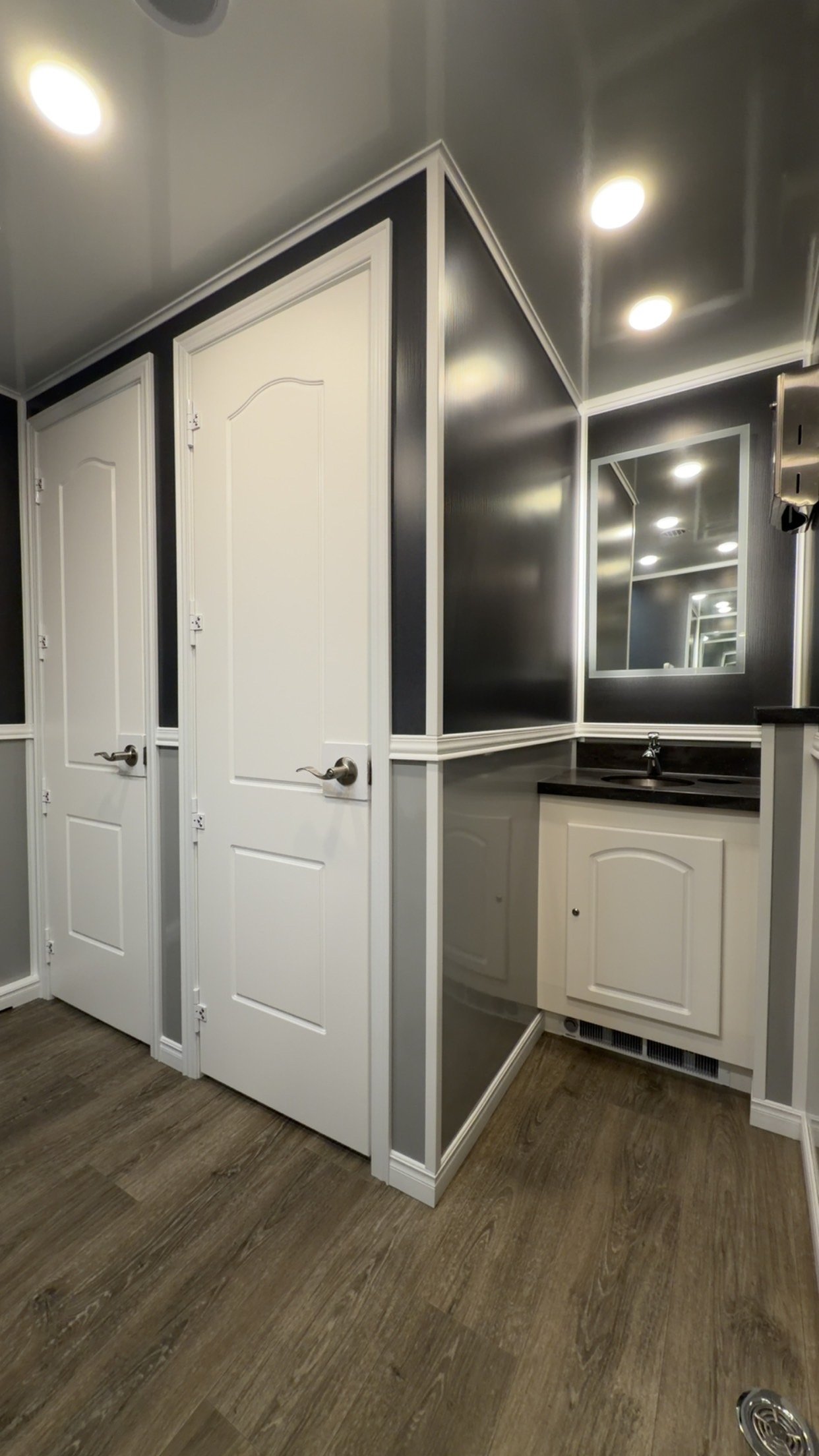 10-Stall Restroom verified view 2