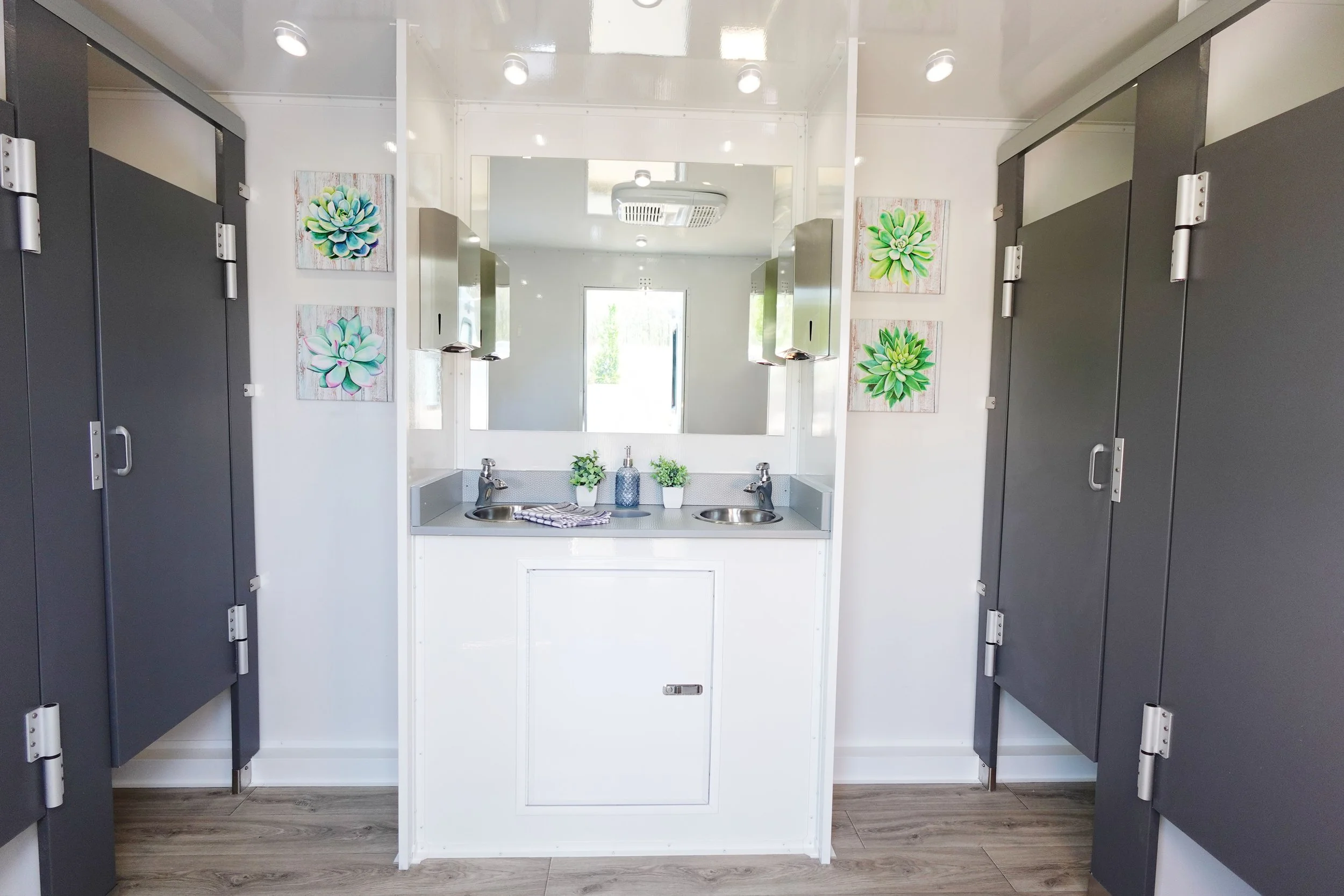 12-Stall Restroom verified view 3